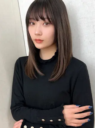 セミロング カラー ciyon.所属・【ciyon.】 ディレクター　ayaのヘアスタイル