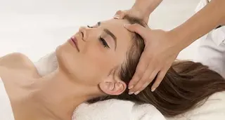 rollen所属・美魔女 美容師NAOのヘアスタイル