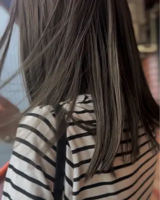 セミロング KIYO キヨのヘアスタイル