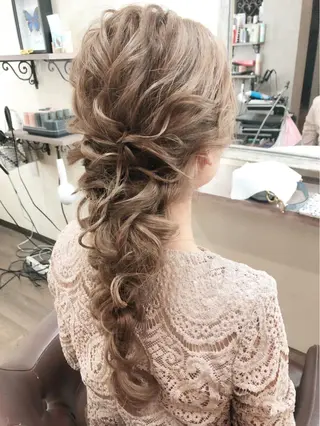 ロング ヘアアレンジ 田井中 悠紀のヘアスタイル