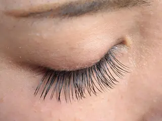 マツエク・マツパ East AkkA eyelash所属・オザキ -のマツエク・マツパデザイン