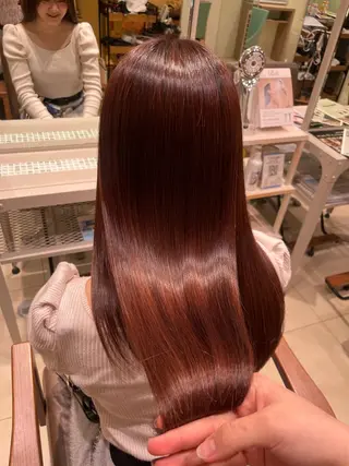 ロング 新倉 呼春のヘアスタイル