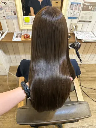 セミロング 髪質改善/艶髪/ 透明感カラー/サラのヘアスタイル