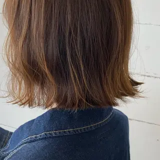 ミディアム カラー esse大阪茶屋町店所属・レイヤーカット 新井田陽寿のヘアスタイル