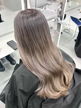 ロング カラー 🌈 YUUNA🌈のヘアスタイル