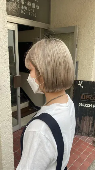 ショート カラー F-card所属・shiga mariaのヘアスタイル