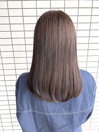 セミロング 高津 千慧のヘアスタイル