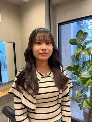 カラー こまつばらみお/レイ ヤー/ダブルカラーのヘアスタイル