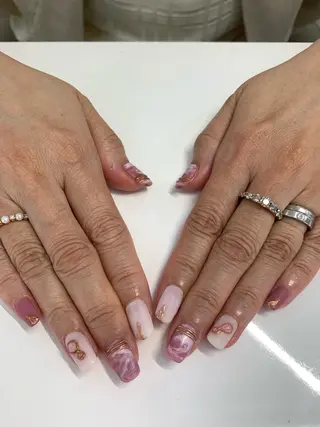 ネイル Mule Beauty Salon所属・ミュール ビューティーサロンのネイルデザイン