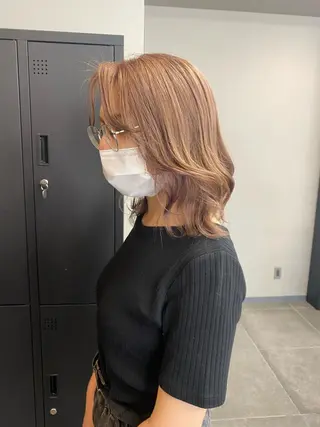 ミディアム maco 艶感ハイトーン🦋のヘアスタイル