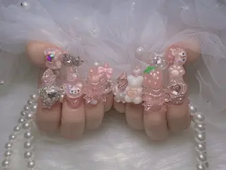 ネイル CHARIS yunaのネイルデザイン