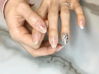 セミロング ネイリスト シンのネイルデザイン