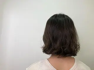 ミディアム パーマ 沢登 穂乃香のヘアスタイル