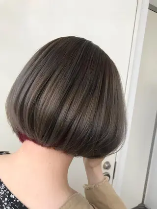 ショート カラー ヘアアレンジ kei/透明感カラー /ベージュ/髪質改善のヘアスタイル