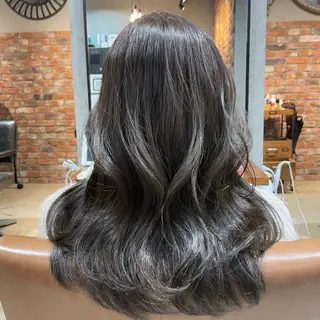 カラー 小見 ひなののヘアスタイル
