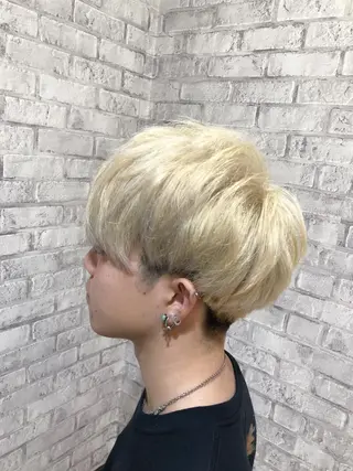 ショート カラー ヘアアレンジ 秋山 幸太のヘアスタイル