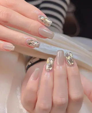 ネイル RAFFINE 月🦋🩵のネイルデザイン