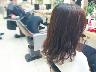 セミロング 透明感ハイライト◎ 伊藤夏海のヘアスタイル