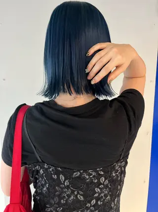 ショート AOI ハイトーン/ボブのヘアスタイル