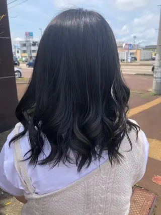 ミディアム EARTH長岡 🌼渡辺まい🌼のヘアスタイル