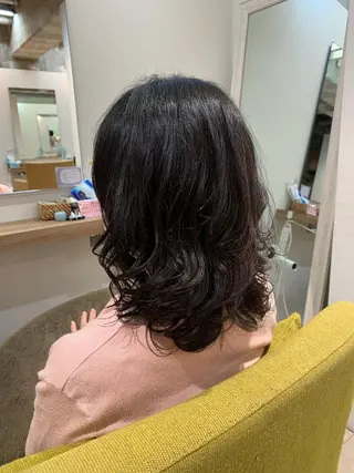 セミロング パーマ えんどう みほのヘアスタイル
