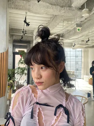 セミロング CYAN by artefice所属・安達 萌花のヘアスタイル