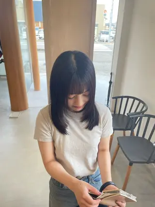 ミディアム HUE所属・西能 心音のヘアスタイル