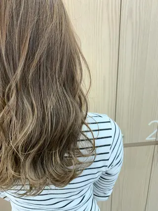 セミロング カラー Silk-lei【銀座店】所属・銀座/美髪縮毛矯正 /髪質改善/山本翔華のヘアスタイル