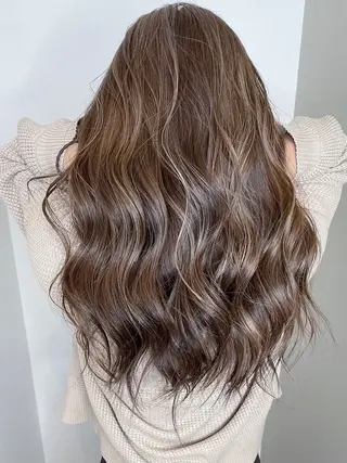 セミロング カラー 山下 渉のヘアスタイル