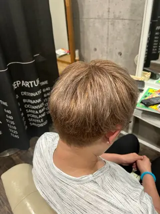 カラー 今野 詩音のヘアスタイル