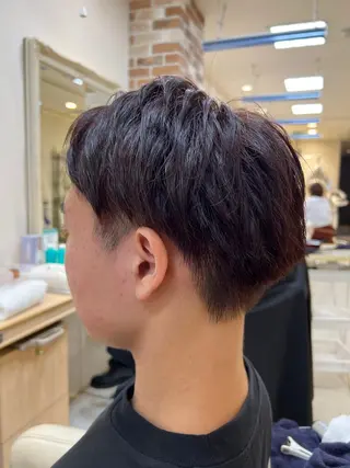 ショート カラー メンズ 渡辺 悠太のヘアスタイル