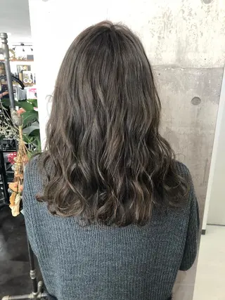 セミロング カラー supbytomee所属・カラー特化型サロン #SUP.のヘアスタイル