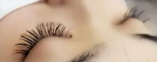 マツエク・マツパ 岡田詩織 MODE Ks松原店のヘアスタイル