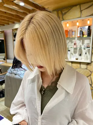 ショート カラー kawabe maikoのヘアスタイル