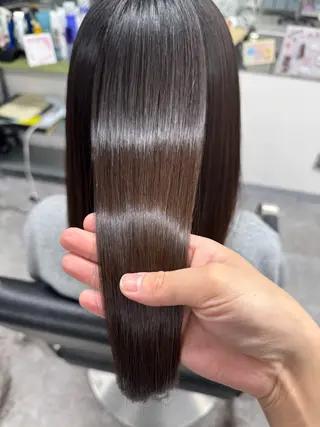 ミディアム Eir 神戸所属・髪質改善/縮毛矯正 長井 美佐子のヘアスタイル