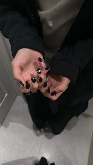 ネイル しおん⭐︎立川 sofaネイリストのネイルデザイン