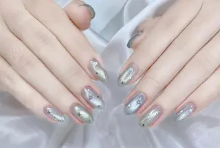 ネイル T. Leeのネイルデザイン