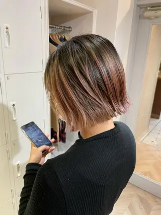 ショート カラー akane .のヘアスタイル