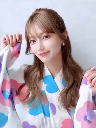 セミロング カラー パーマ ヘアアレンジ CHIHIRO🤍 色っぽ韓国ヘアのヘアスタイル