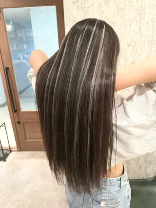 ロング 箕畑 麗菜のヘアスタイル