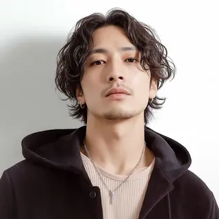 ミディアム メンズ Attrait .のヘアスタイル