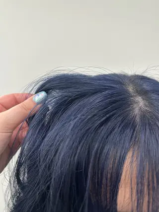 ロング カラー 篠岡 菜那のヘアスタイル