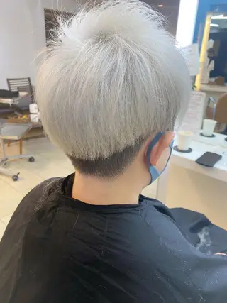 ショート カラー レイヤー/ベージュ カラー/ハシモトのヘアスタイル