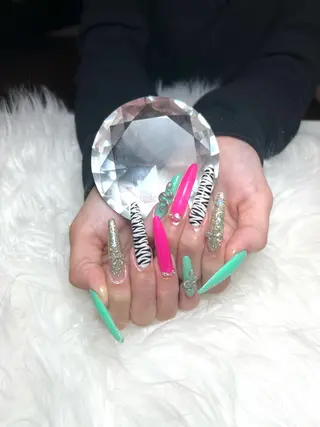 ネイル 井尻 紗菜のネイルデザイン