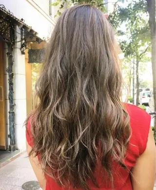 ロング salowin 原宿 aroa所属・韓国／ハッシュカット ／透明感カラー／金野のヘアスタイル