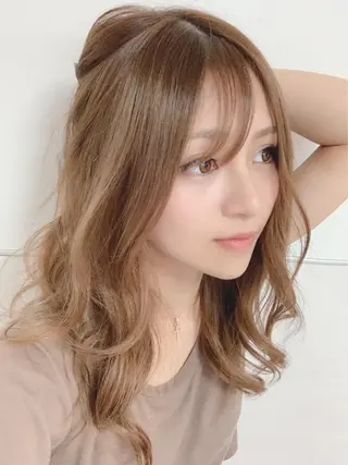 ロング カラー パーマ ヘアアレンジ キッズ ネイル マツエク・マツパ アイブロウ 🫧艶カラー/ ハイトーン✨/矢澤のヘアスタイル