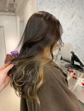 セミロング karin💋海外 レイヤーカットのヘアスタイル