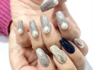 ネイル nailsalon Mirrorのネイルデザイン