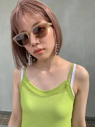 ミディアム アカリ /ショートカットのヘアスタイル