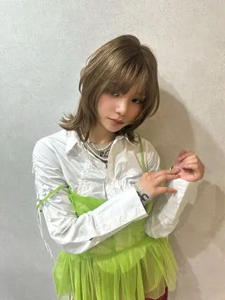 ミディアム カラー 辻 結凪のヘアスタイル